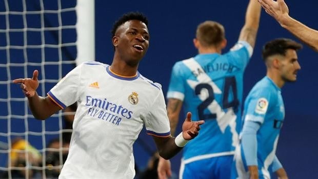 La galopada sin premio de Vinicius que puso en pie al Santiago Bernabéu