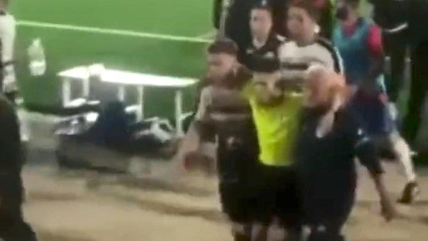 Agresión a un árbitro menor en un partido de fútbol en Burguillos