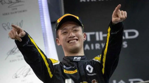 Zhou, el primer piloto chino en la F1 llega cargado de millones