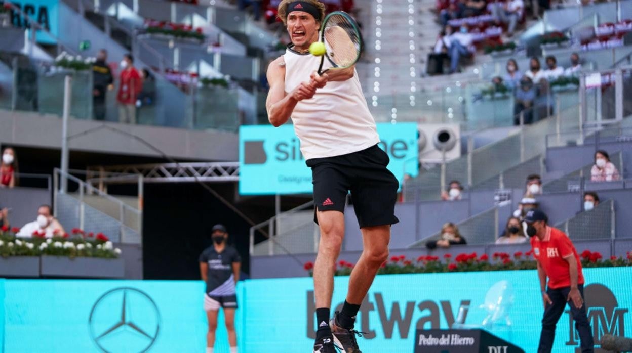 Zverev, en acción en la arcilla de Madrid