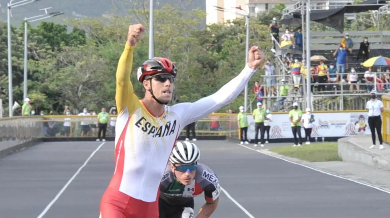 Fernández, tras proclamarse campeón del mundo en Colombia