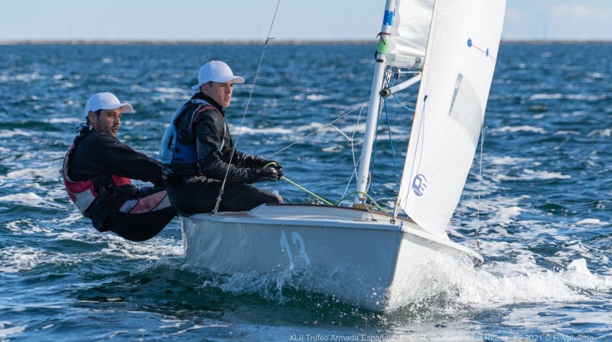 Pablo y Martín Fresneda se hicieron con el Trofeo Armada Española de Snipe