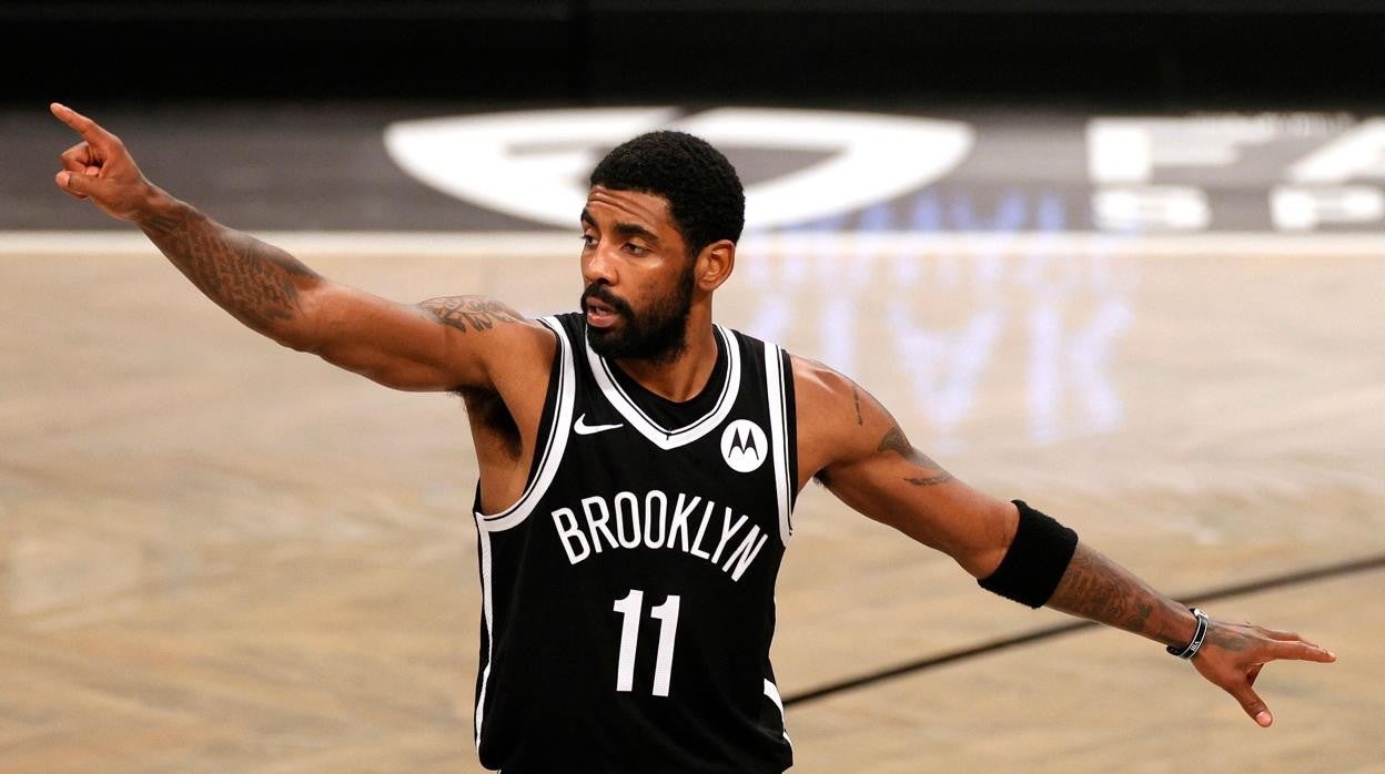 Irving, durante un partido con los Nets la temporada pasada