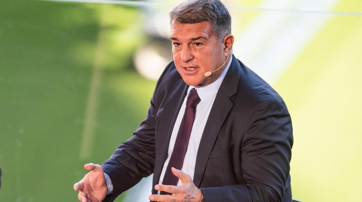 Salvador Sostres: Los socios del Barça deciden vender el club