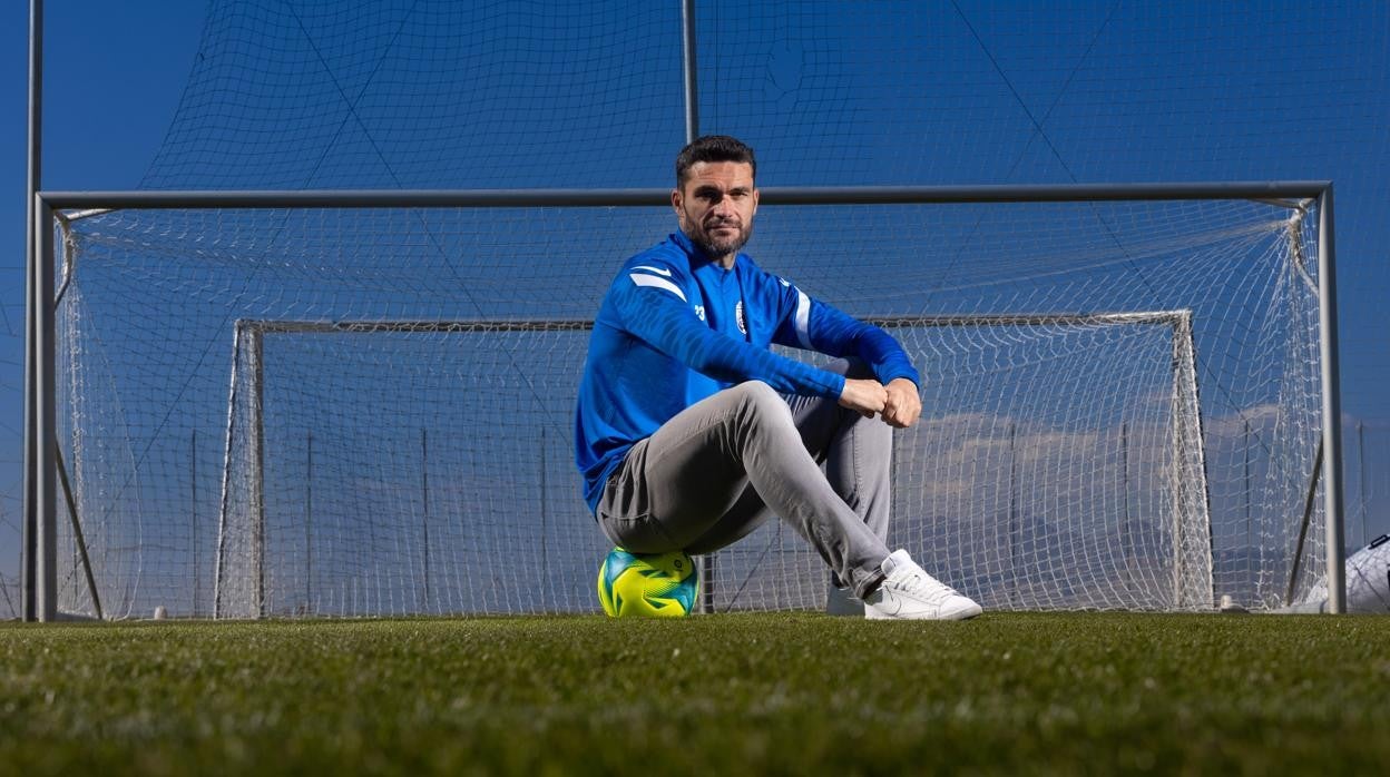 Jorge Molina, en la ciudad deportiva del Granada