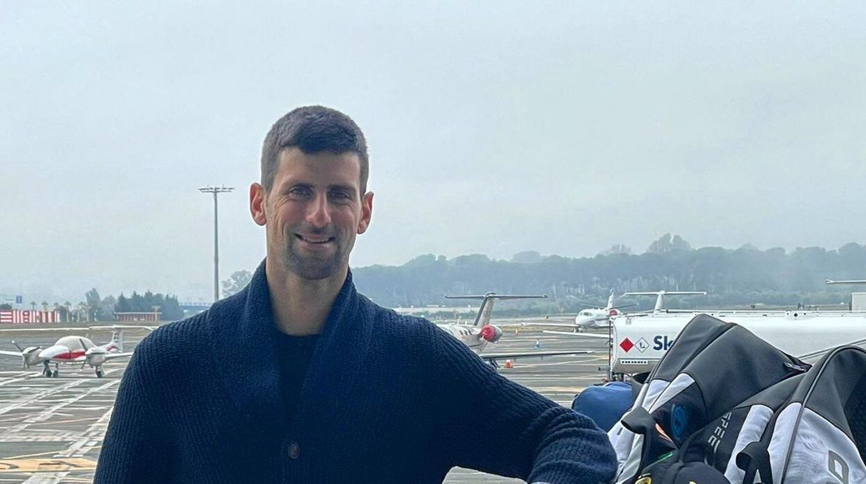 Novak Djokovic, en la imagen que subió a sus redes sociales antes de viajar a Australia