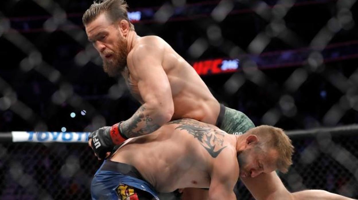 Conor McGregor, superestrella de UFC, durante su combate frente a Donald Cerrone