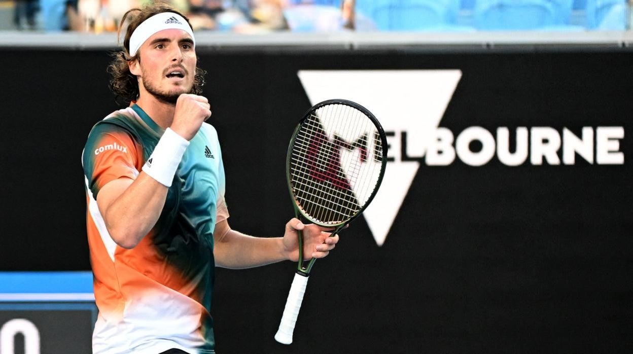 Tsitsipas celebra un punto