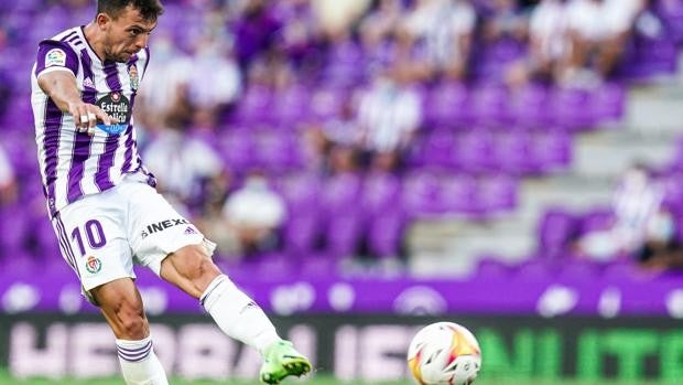 Roque Mesa da un merecido triunfo al Valladolid