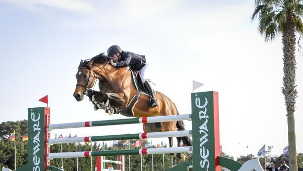 Sanne Thijssen, vencedora del Gran Premio Horseware con ‘Con Quidam RB’