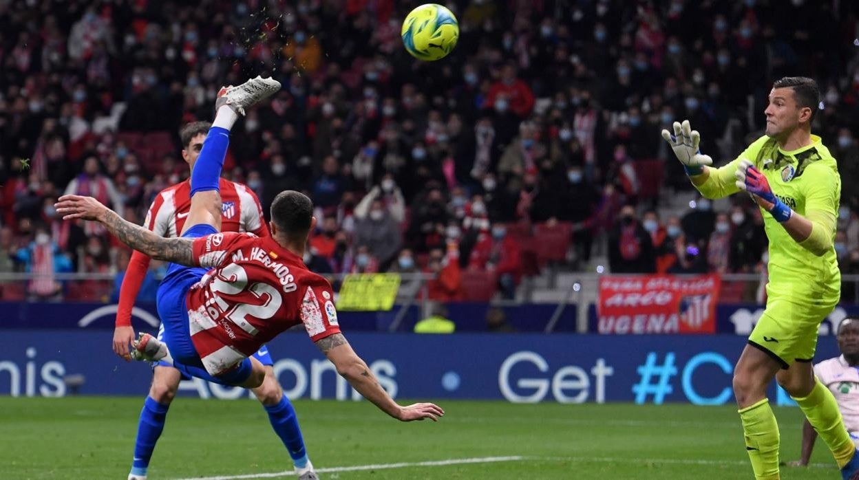 Hermoso y Luuk de Jong rescatan al límite a Atlético y Barça