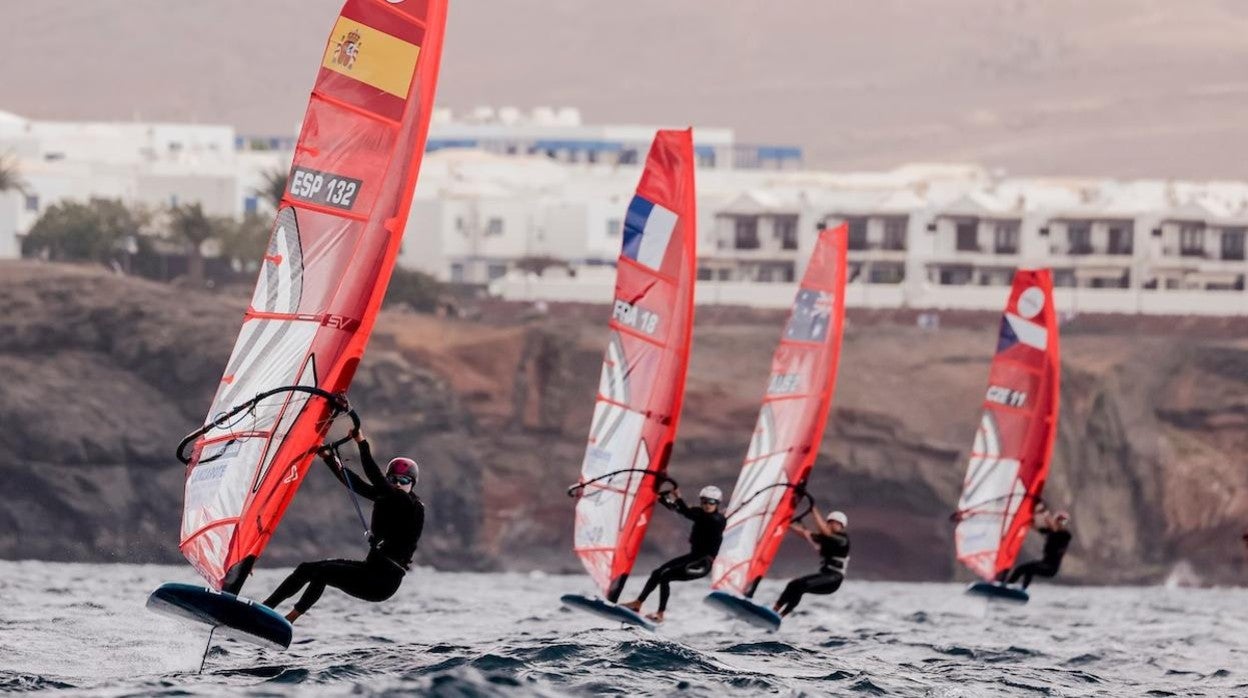 Despega en Lanzarote la Internacional Regatta de iQFoil