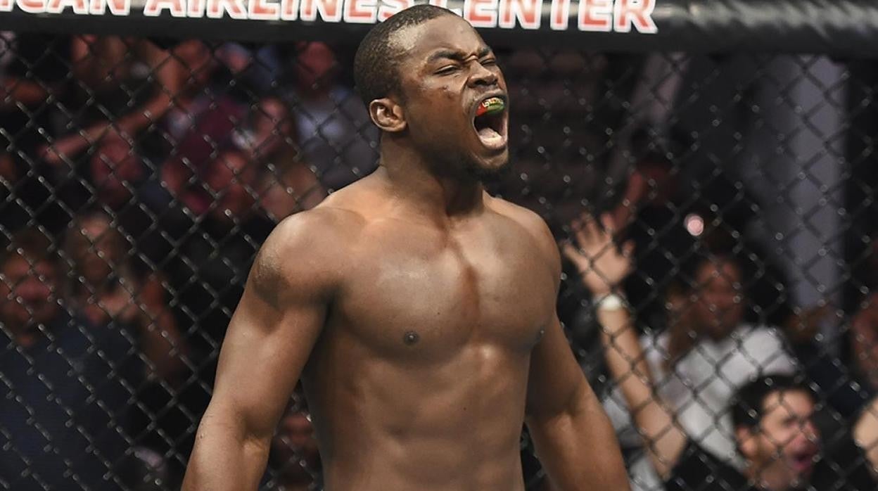 Abdul Razak Alhassan celebra su victoria en el UFC Vegas 35