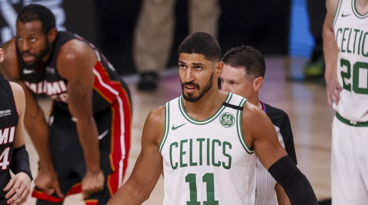 Kanter, durante un partido de los Celtics contra los Miami Heat