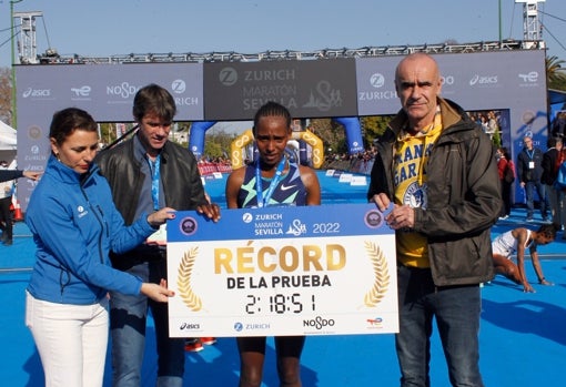 Gemertu, récord femenino de la prueba y octava del mundo