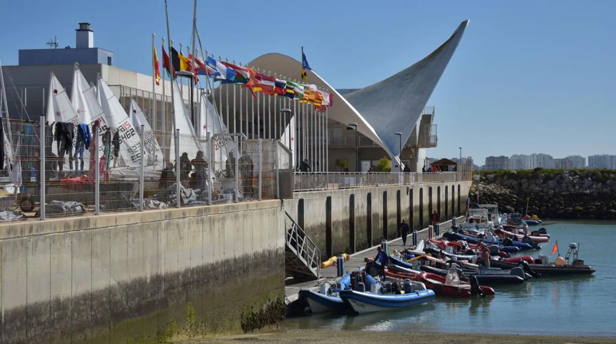 La bahía de Cádiz acoge las Copas de España de iQFOil