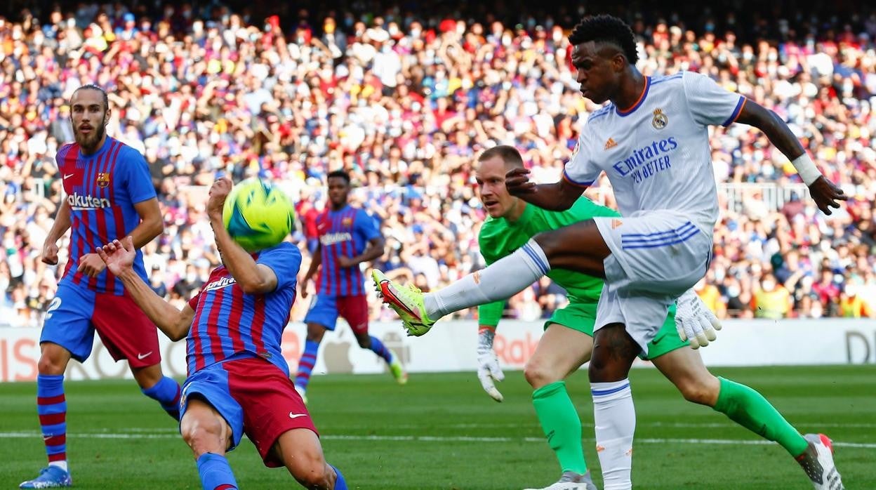 Vinicius en el Camp Nou