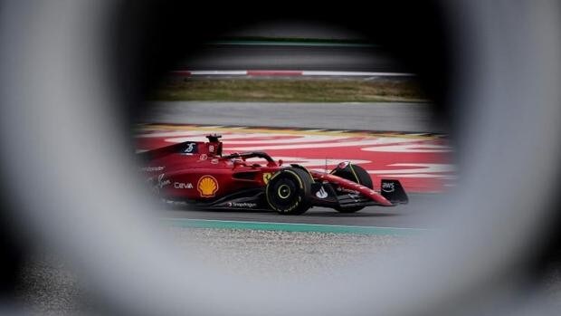 Ferrari toma el mando en Montmeló