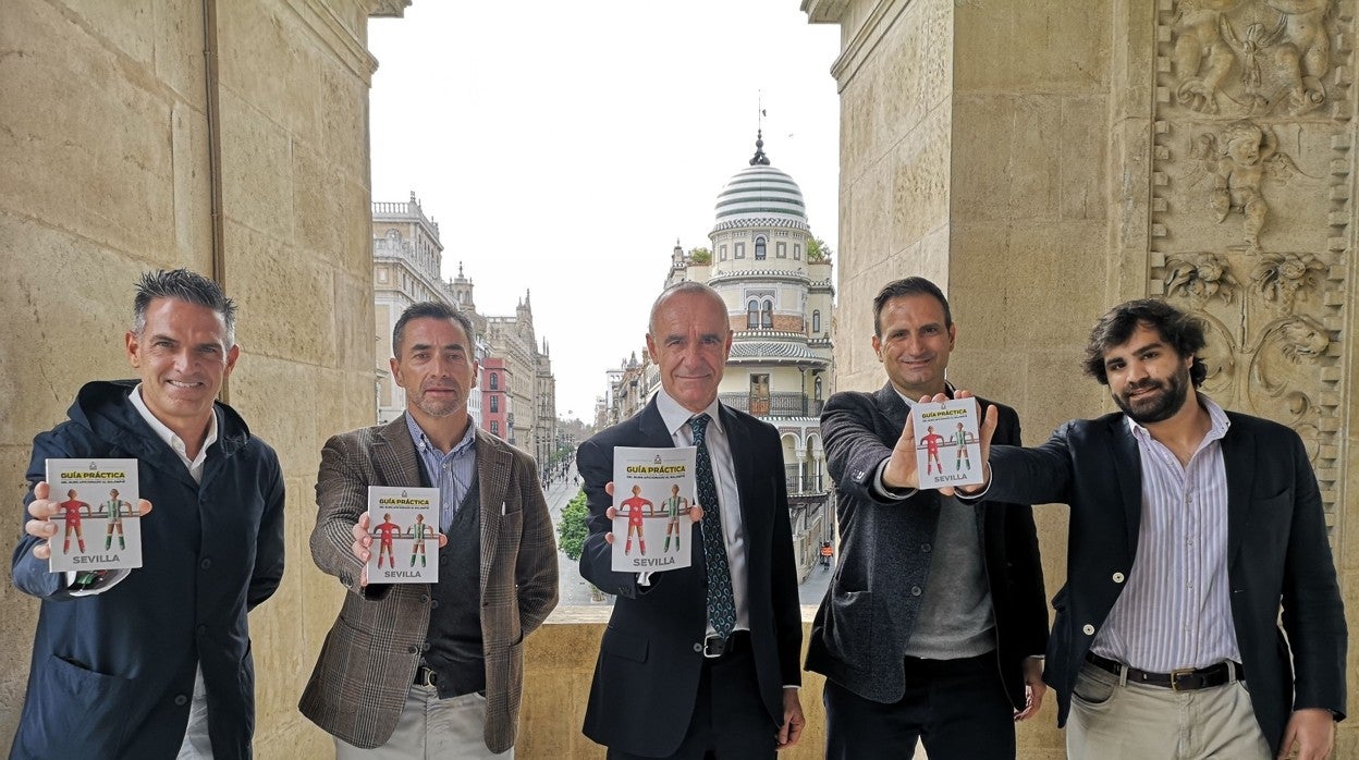 Sevilla ya tiene su guía turística para aficionados al fútbol