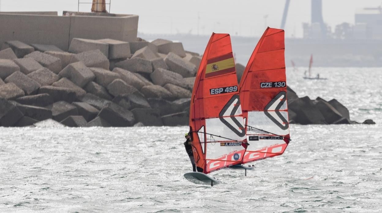 La cita se celebra en las aguas de la Bahía de Cádiz.