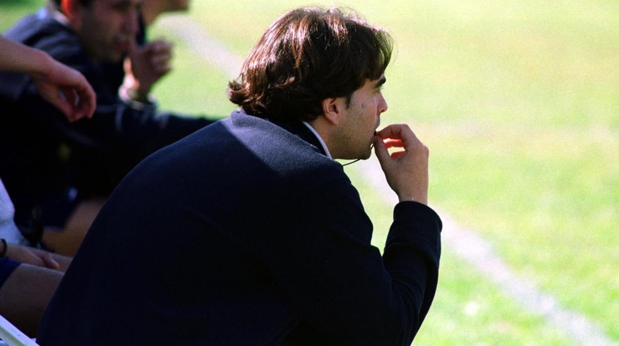 Rogelio Sánchez, durante su etapa como entrenador del San Juan en el año 2001