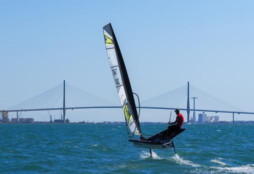 Espacio de entrenamiento de &quot;foiling&quot; en Puerto Sherry