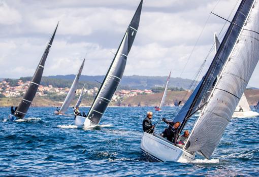 El Trofeo Xacobeo pone en marcha la Copa de España de 6 Metros en Sanxenxo