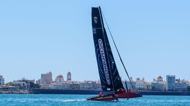 Jordi Xammar lidera un entrenamiento en Puerto Sherry