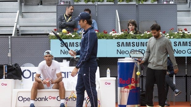 Nadal enciende la Caja Mágica en su primer entrenamiento