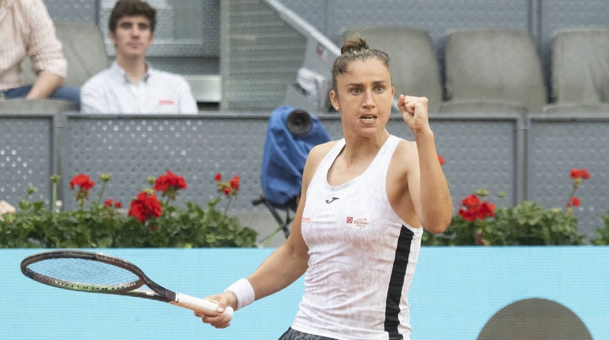 Sara Sorribes celebra su triunfo sobre Kasatkina