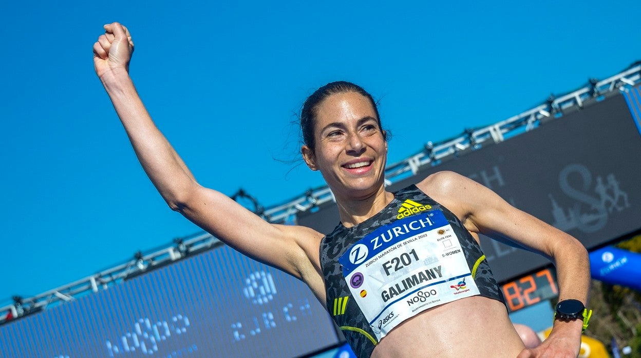 Marta Galimany, primera española en meta en el Zurich Maratón Sevilla 2022