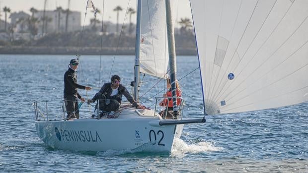 «Península» ganó el Circuito Alcaidesa de J80