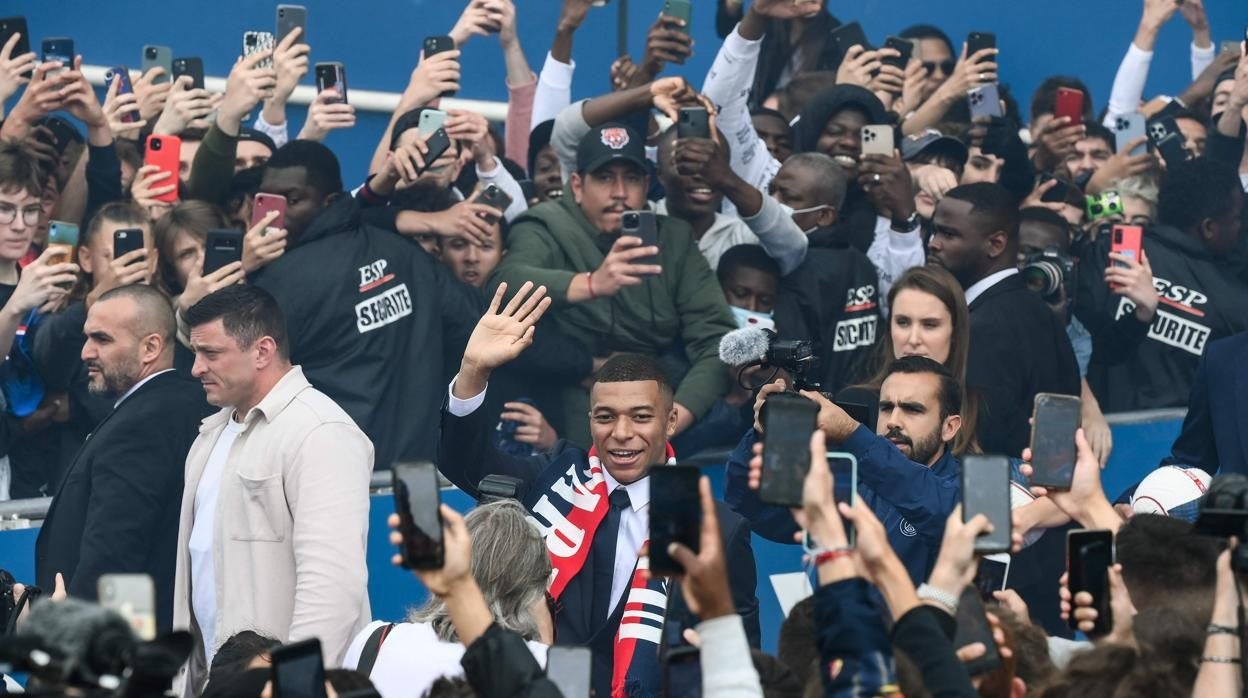Mbappé, tras la rueda de prensa en la que explicó su renovación por el PSG