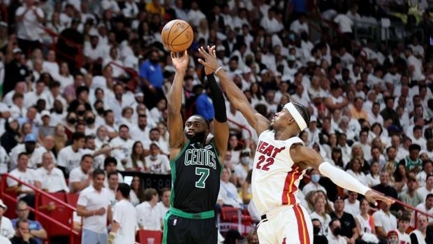 Los Celtics, a un paso de las finales de la NBA