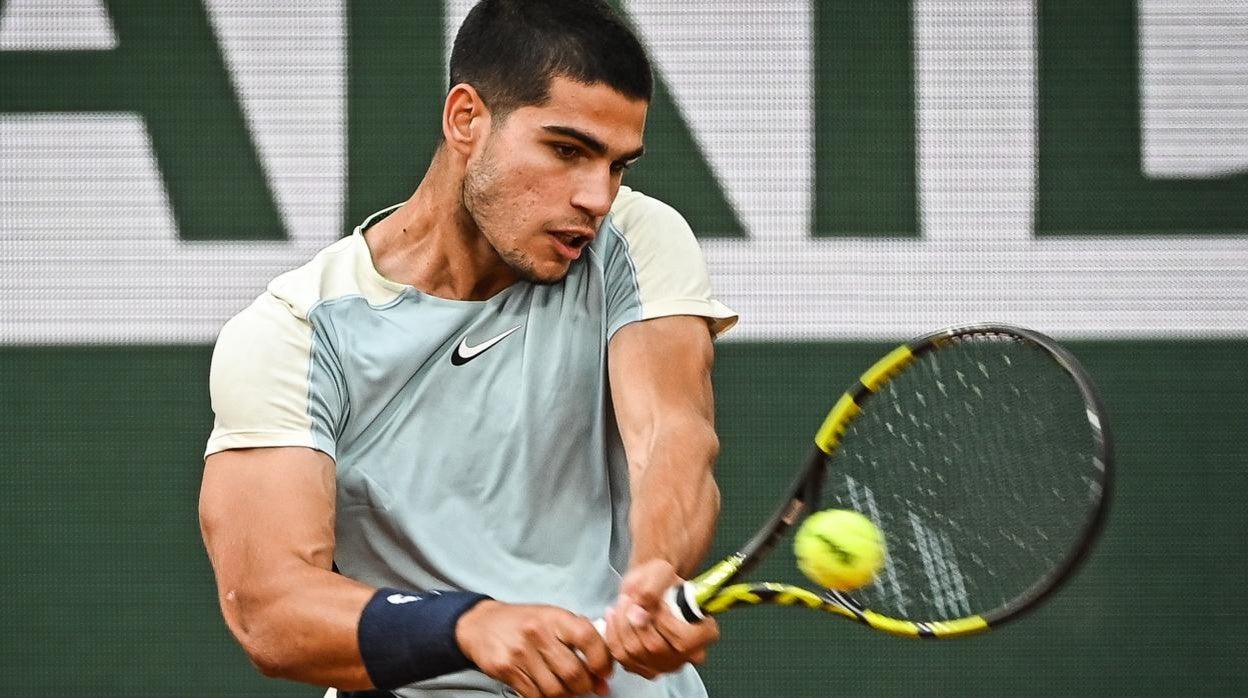 Alcaraz anula a Khachanov y llega lanzado a cuartos