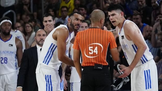 El Madrid, indignado por el arbitraje: «Increíble, es necesario parar esto»