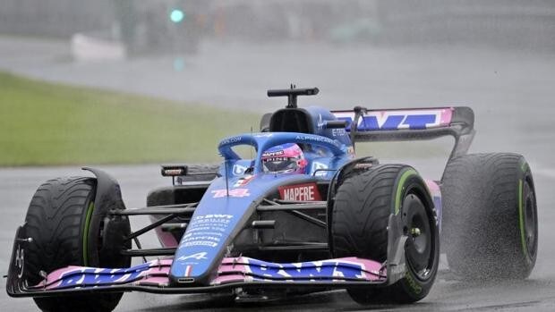 Fernando Alonso lo borda en la lluvia, Verstappen hace la pole