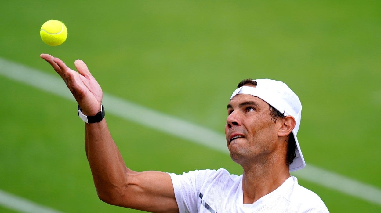 Rafa Nadal, en su último partido de preparación para Wimbledon