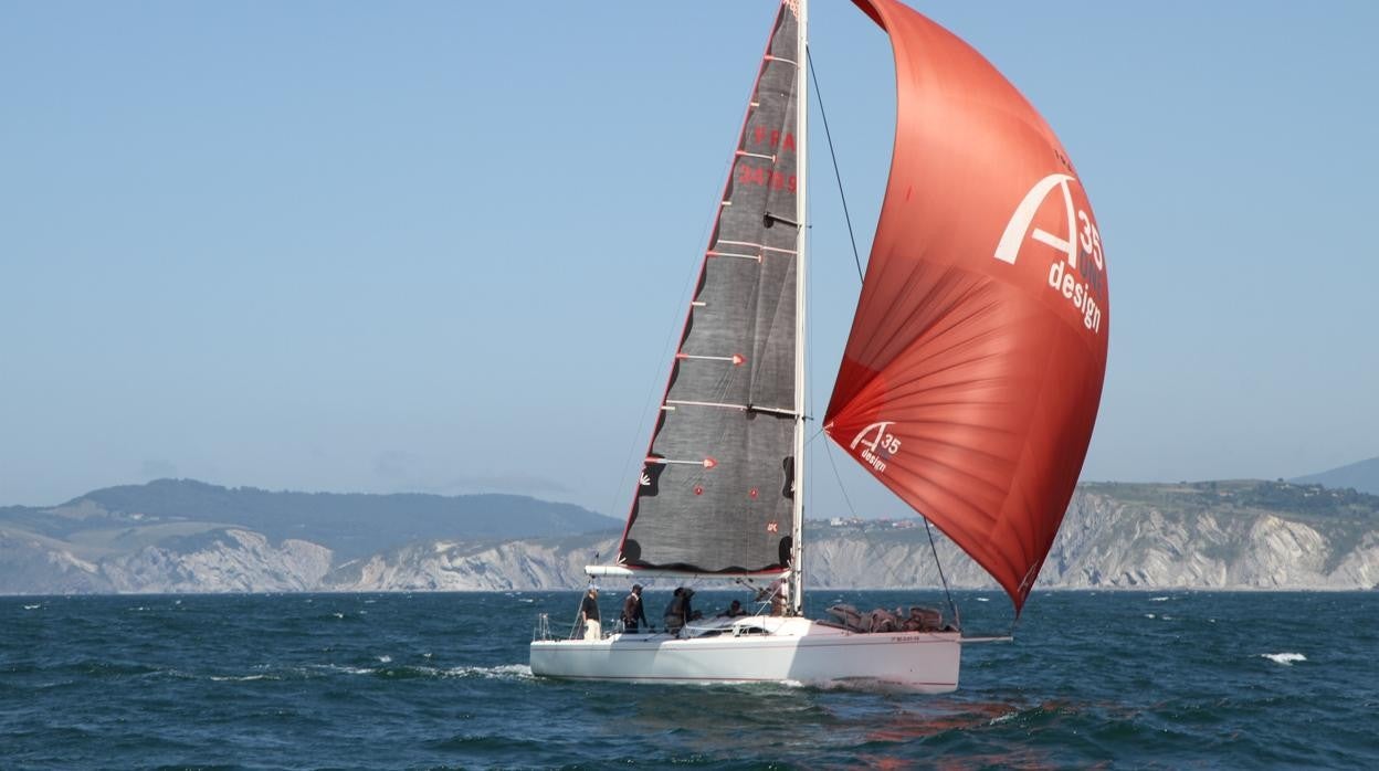 El «Tchin Tchin», segundo en su clase en la Regata Cowes-Dinard