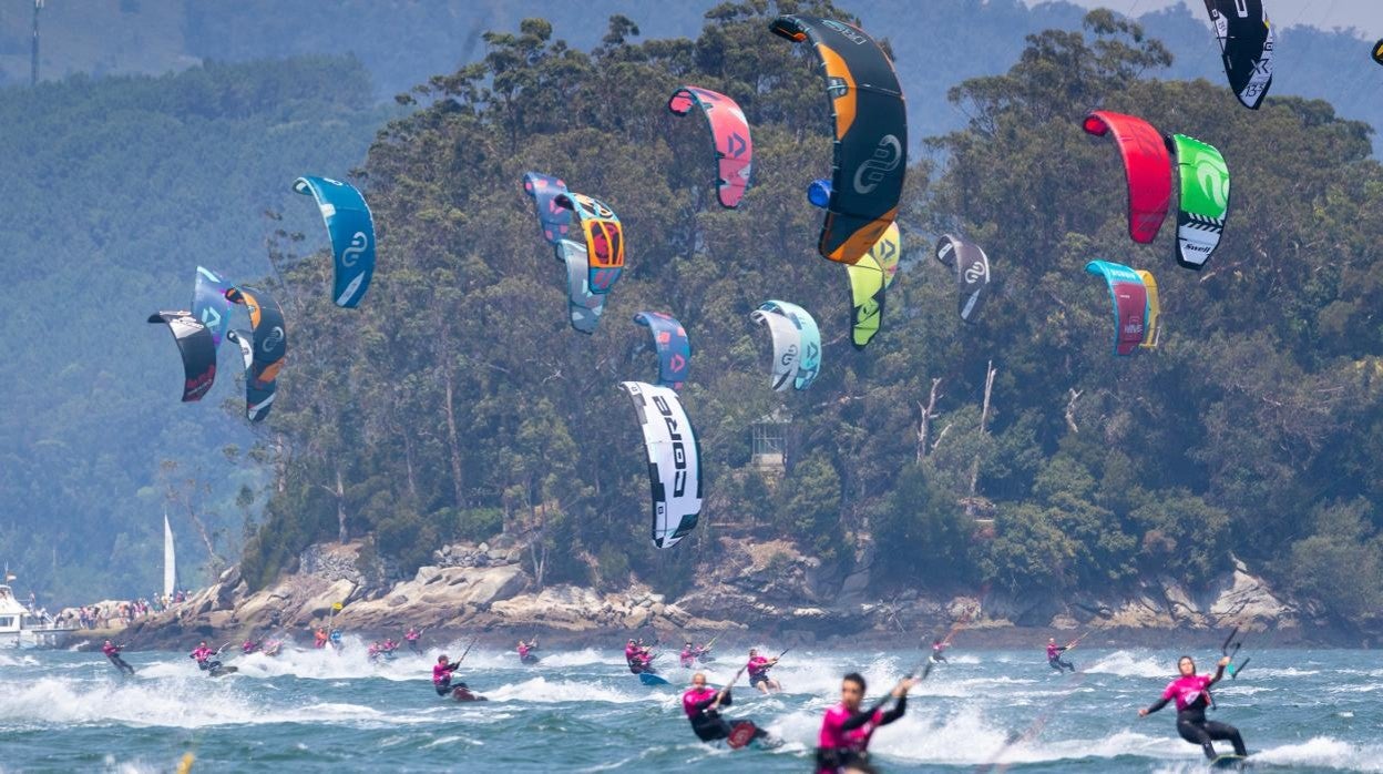 Final de lujo para la quinta edición del KiteFest Cesantes Trofeo Xacobeo