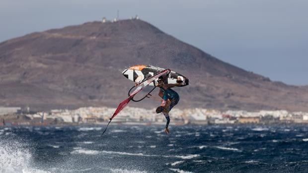 El Mundial de Windsurf corona a dos canarios, Daida Ruano y Philip Köster