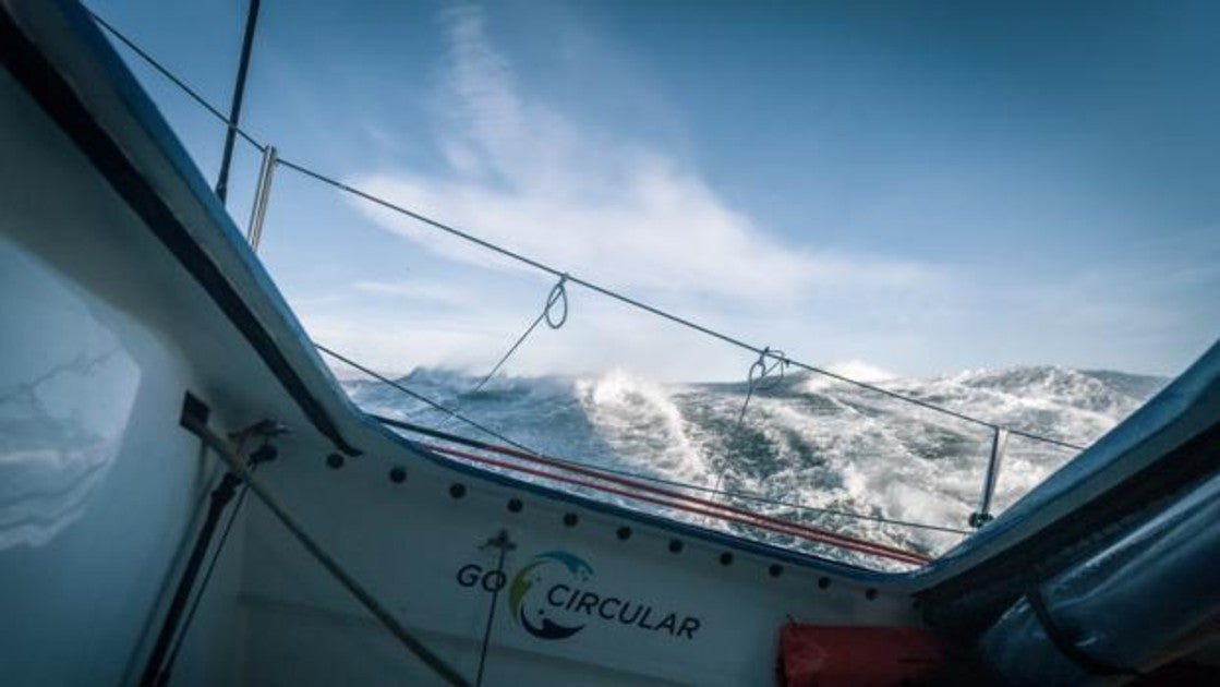 Las tripulaciones salen del Mediterráneo y se adentran en el Atlántico después de dos días con unas condiciones extenuantes