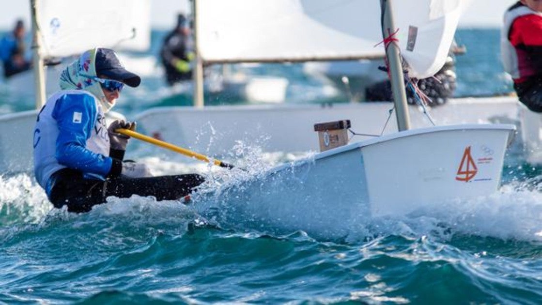 España, con Blanca Ferrando y Joan Domingo, manda en la Euromarina Optimist Torrevieja