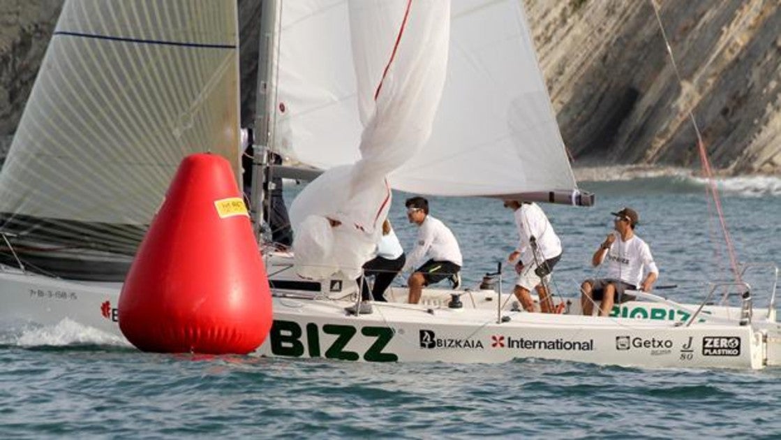 Primer acto en el Abra del II Trofeo Astobiza con «Biobizz» y «Maitena» como líderes