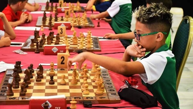 Hugo Giráldez, el sevillano de nueve años que conquista el ajedrez