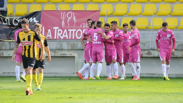 San Roque de Lepe-Cádiz CF (0-2): La vida (en rosa) sigue igual