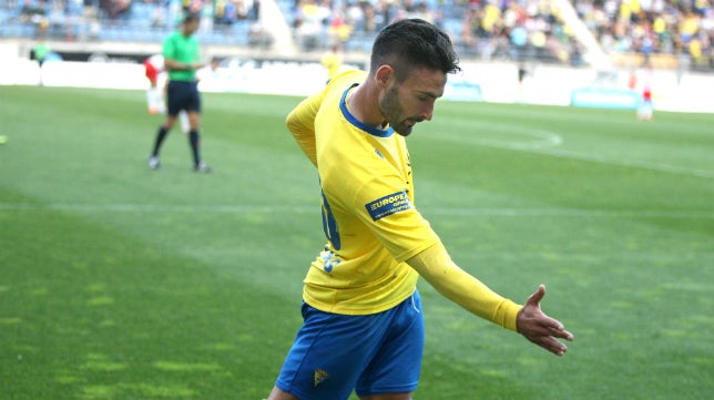 Cádiz CF-Almería B (3-0): El mayor pega más fuerte