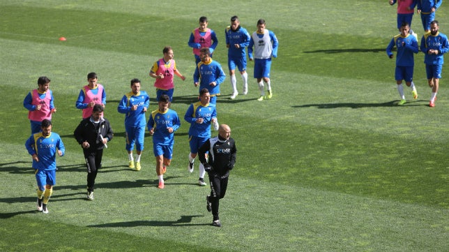 Garrido y Navarrete se quedan fuera de la convocatoria del Cádiz CF ante El Palo