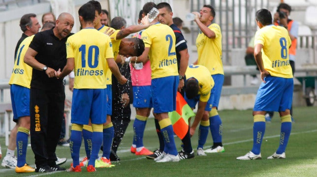 Claudio, muy cabreado con el egoísmo del equipo