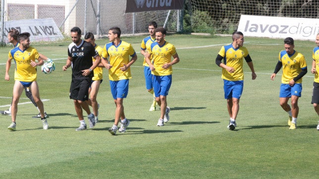 El Cádiz CF vuelve al trabajo con la mente puesta ya en Carranza